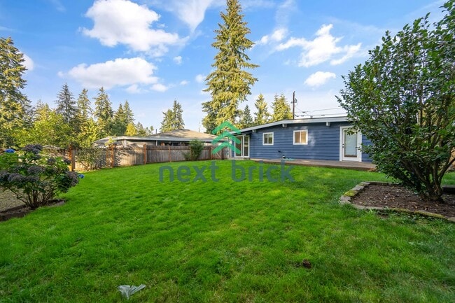 Building Photo - 2 Bed and 2 Bath Single Family is Availabl...