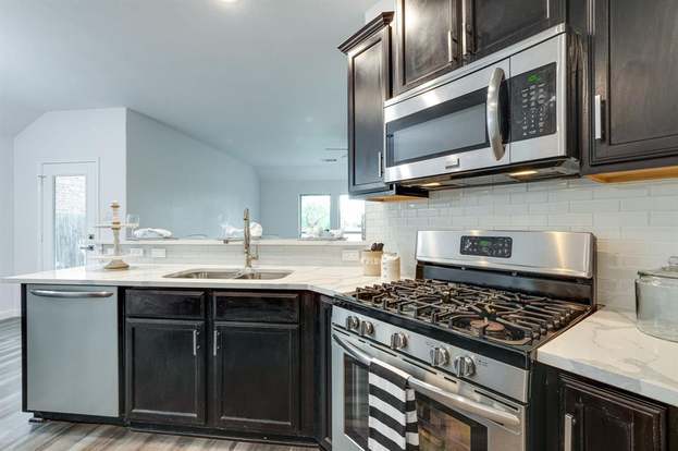 Building Photo - 1705 Lake Pine Dr