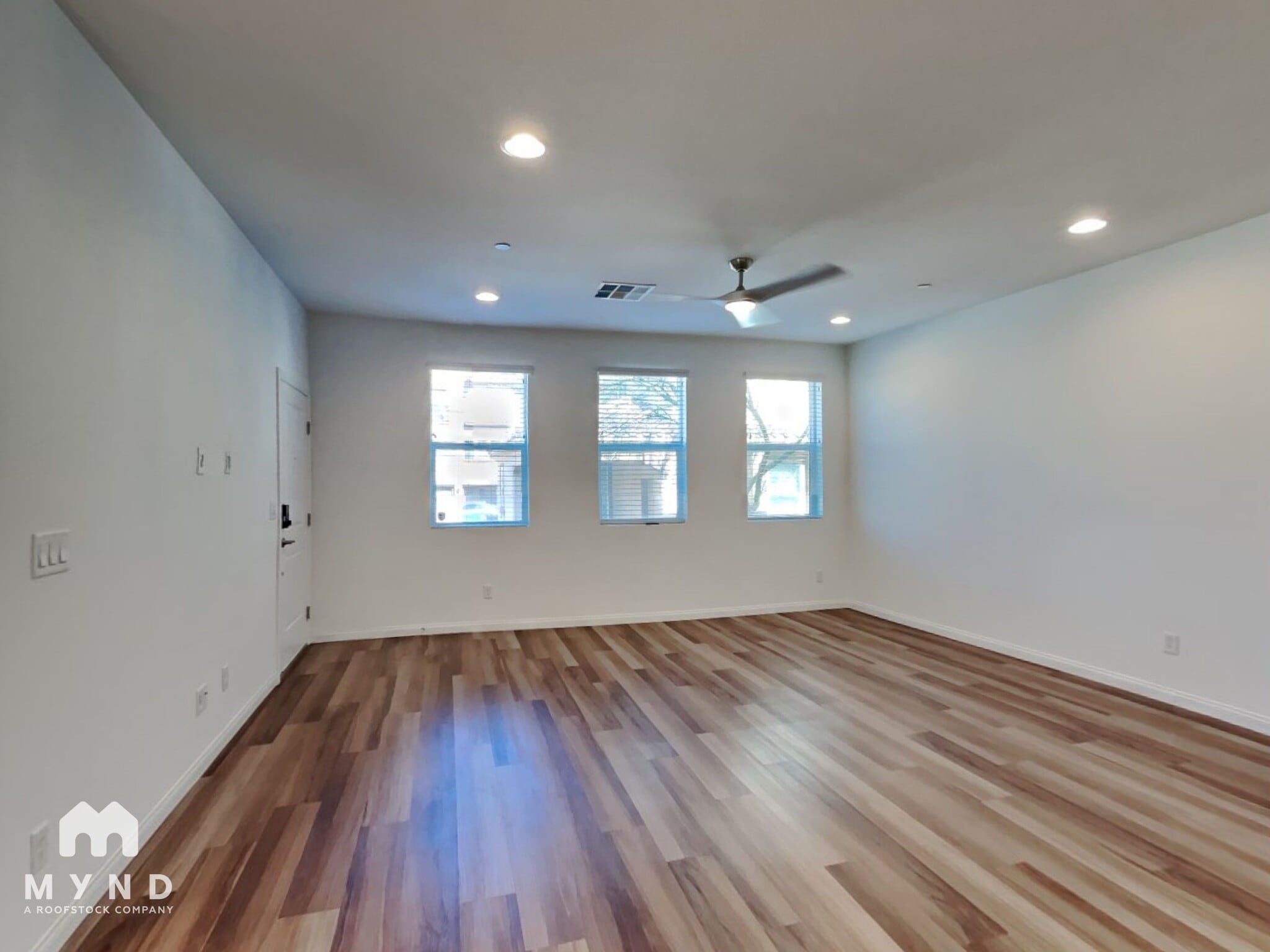 Building Photo - 1041 Via Lombardi