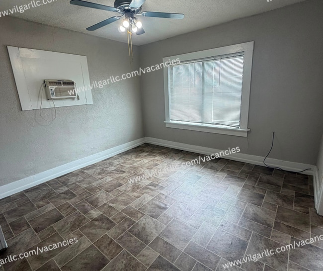 Building Photo - 1202 W 151st St
