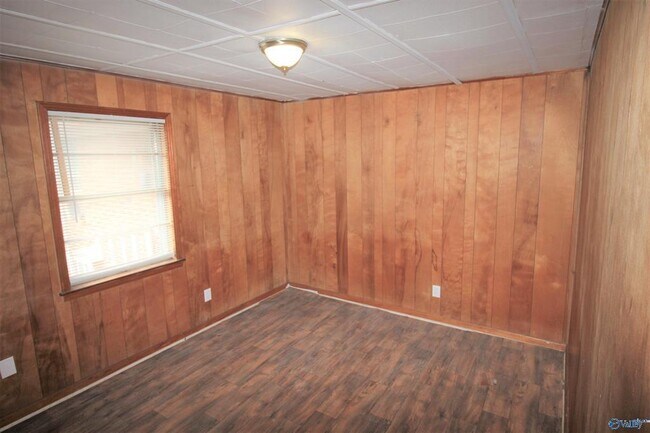 Building Photo - 4100 Broyles Ave SW