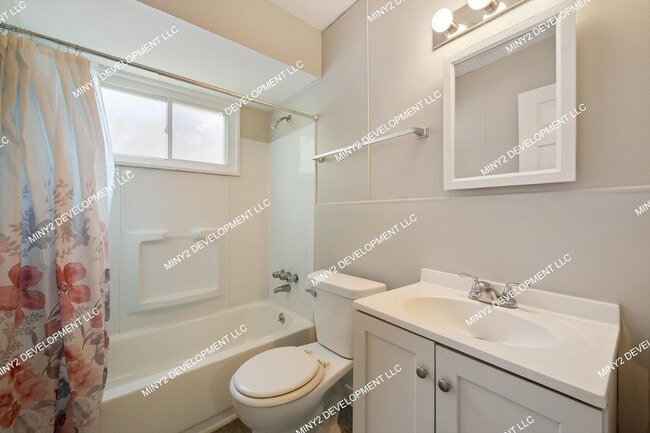Building Photo - Completely Updated 3-Bedroom, 1-Bath Ranch...
