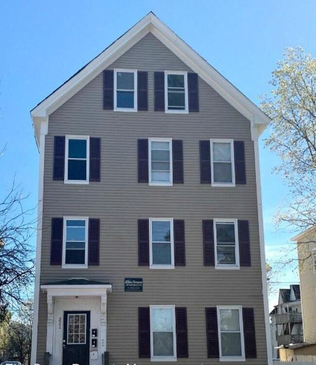 Building Photo - 219 Spruce St