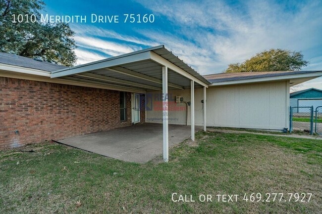 Building Photo - 1010 Meridith Dr