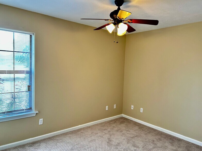 Building Photo - 136 Reese Run