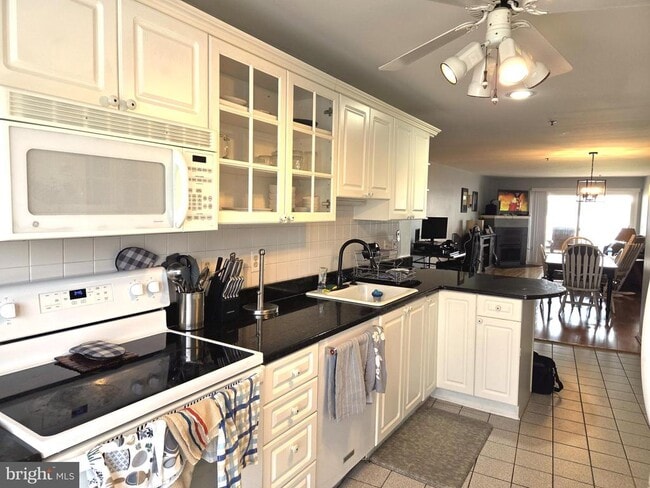 Building Photo - 12 Owens Landing Ct