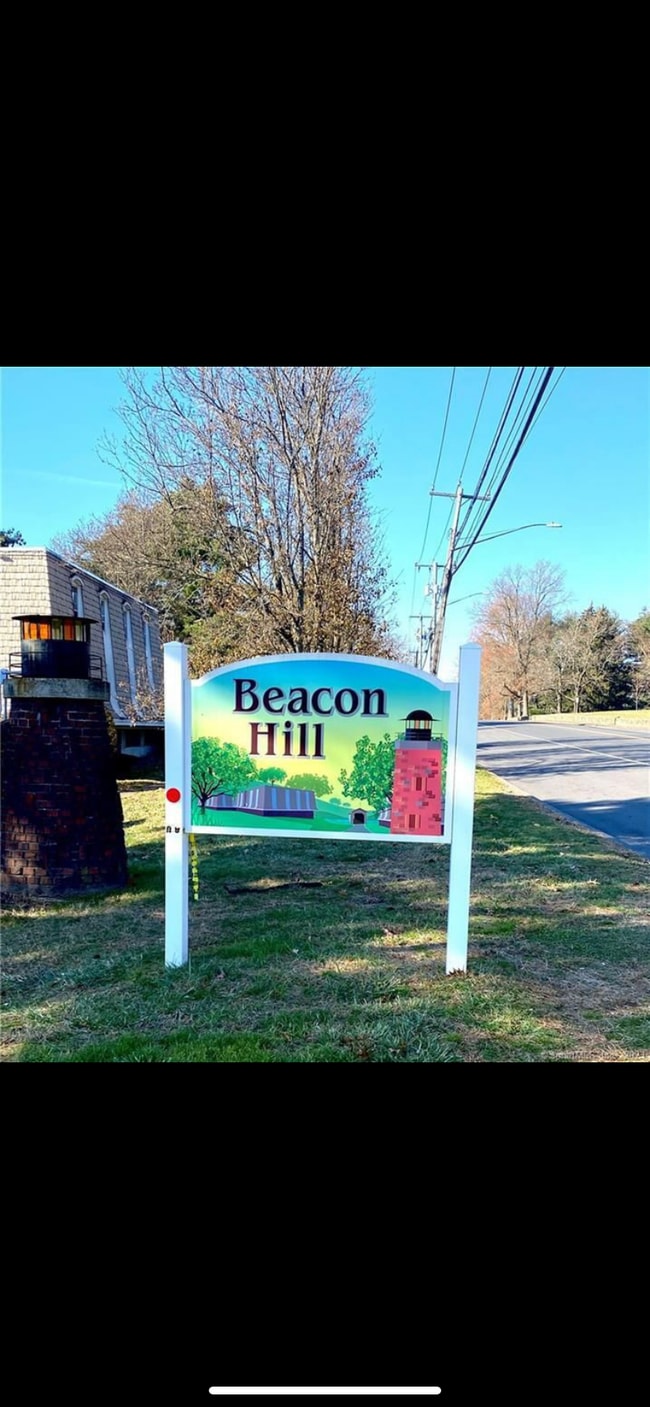 Building Photo - 1166 Middle Tpke W