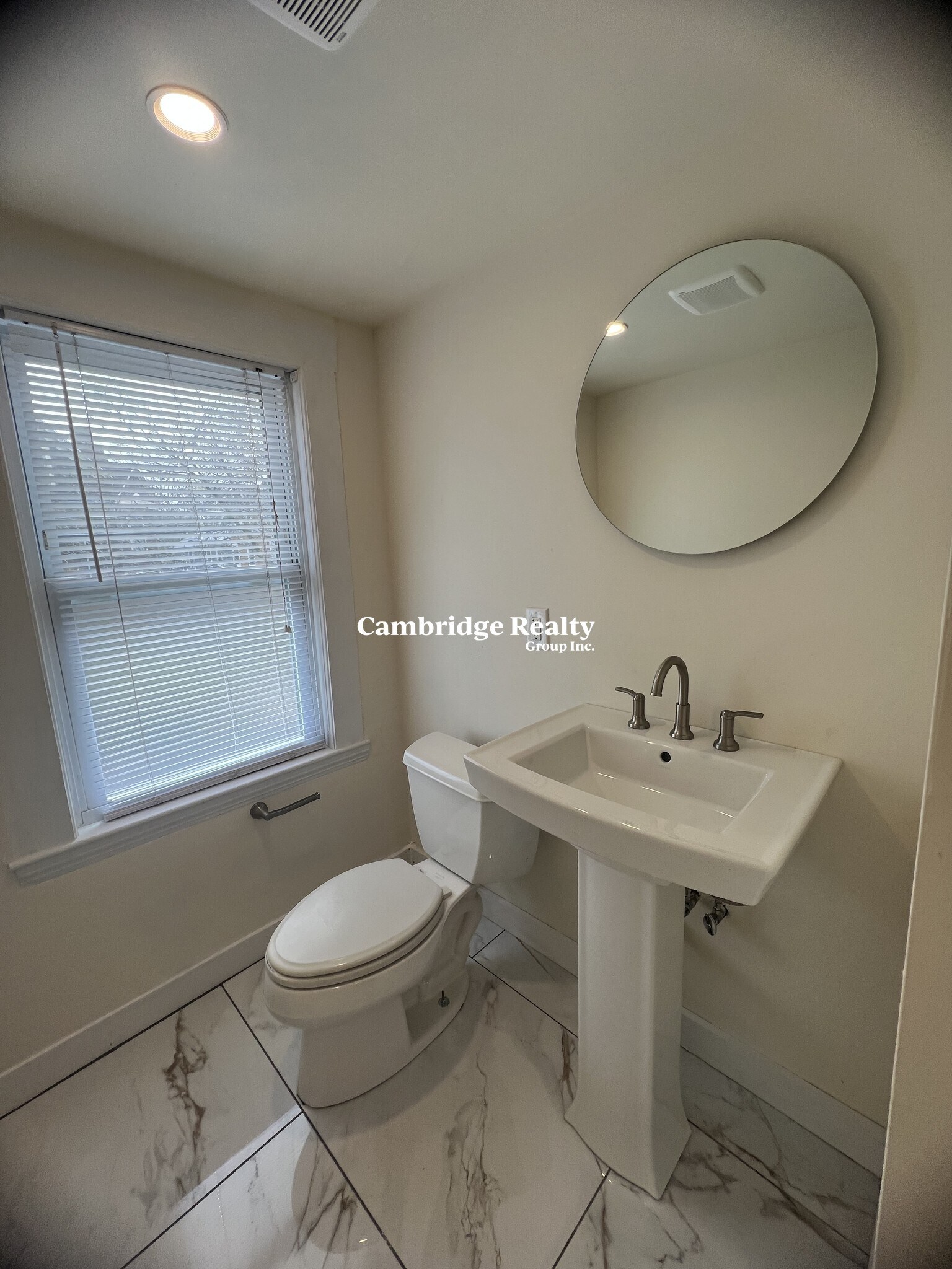 Building Photo - 28 Cherry St