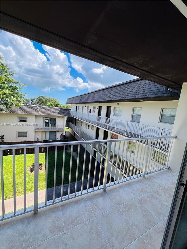 Building Photo - 8475 SW 94th St