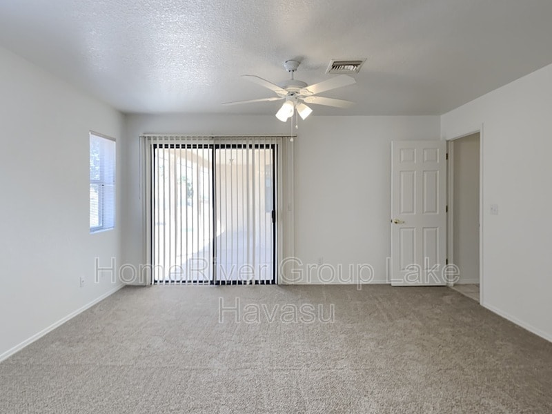 Building Photo - 3060 Ironwood Dr