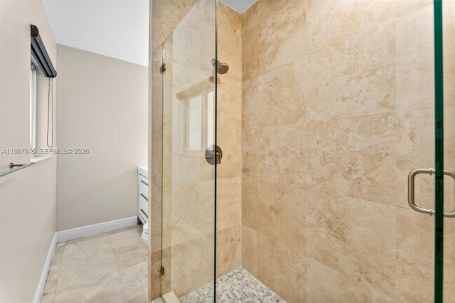 Building Photo - 611 Santurce Ave