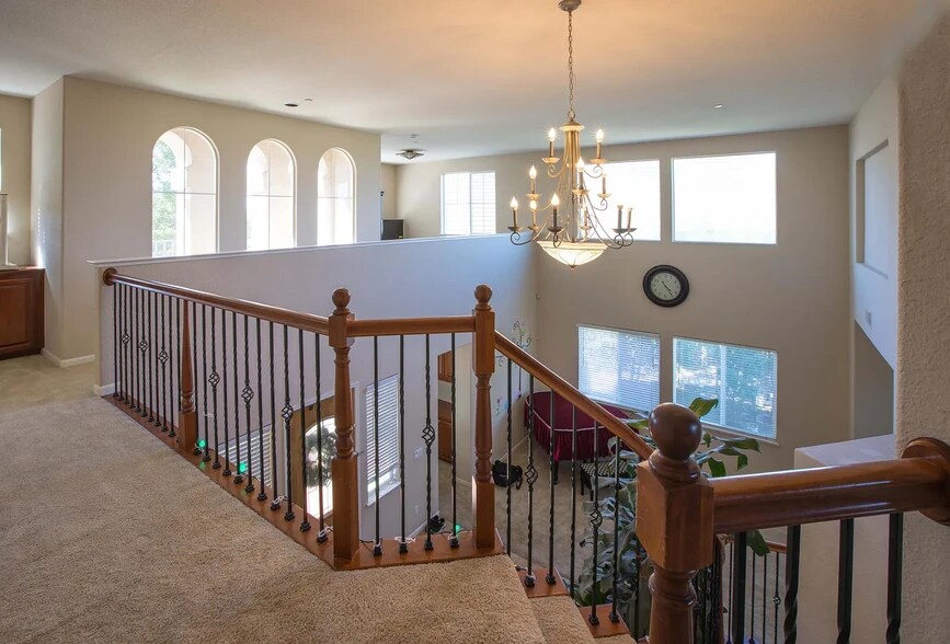 Building Photo - 2674 Torrey Pines Dr