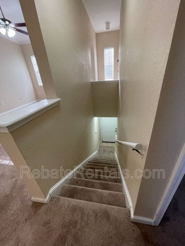 Building Photo - 10075 Gate Pkwy N