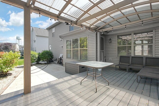 Building Photo - 7961 Pinehill Rd