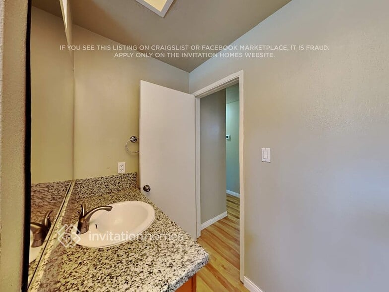 Building Photo - 2826 Roxanne Ct