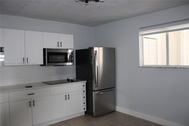 Building Photo - 3825 SW 88th Ct
