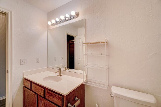 Building Photo - 408 Cherokee Gate Dr