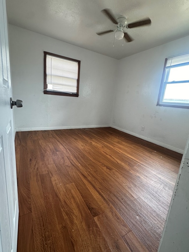 Building Photo - 1108 E 42nd St