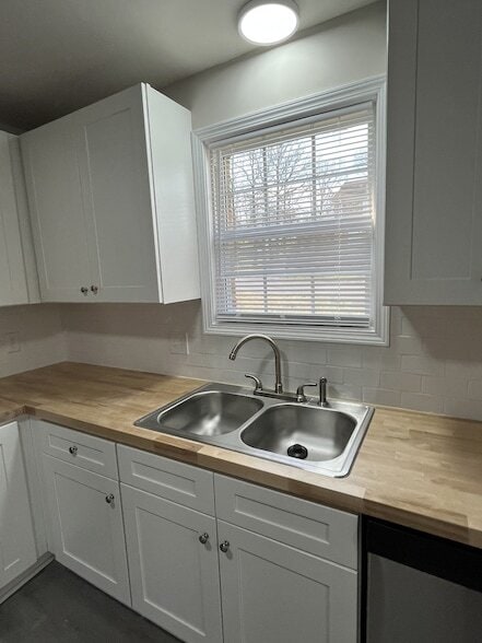 Building Photo - 602 Alison Ct