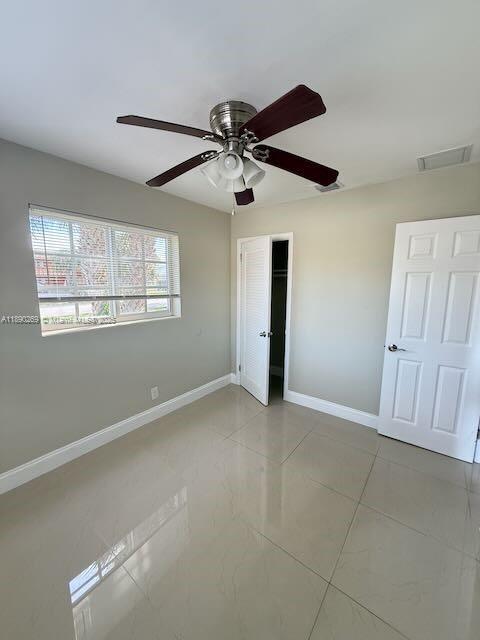 Building Photo - 946 Laurel Dr