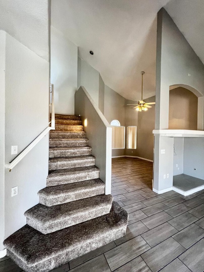 Building Photo - 1631 N Garrett Dr