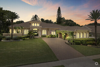 Building Photo - 15385 Meadow Wood Dr