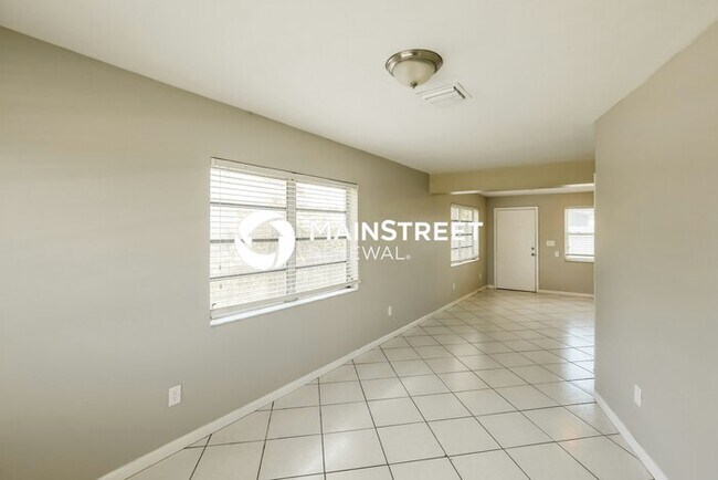 Building Photo - 4 Bedroom Pet-Friendly Home in Homestead, FL with Main Street Renewal