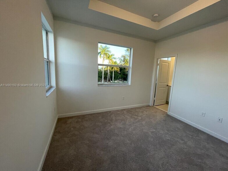 Building Photo - 29111 SW 165th Ave