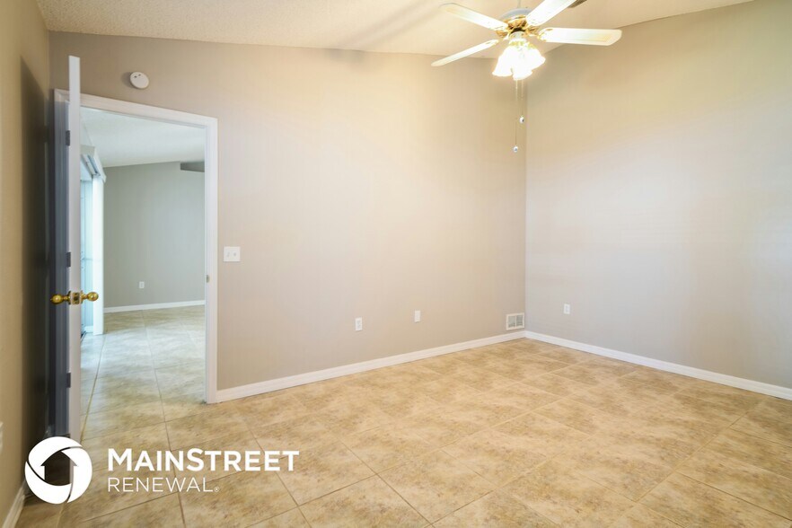 Building Photo - 2079 De Carlo Ave