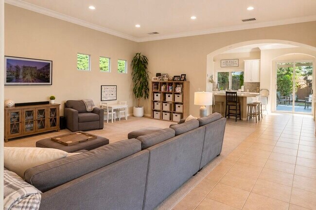 Building Photo - 90 Clavel Ct