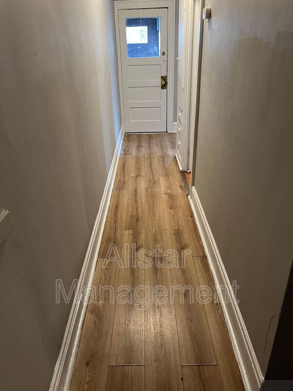 Building Photo - 3628 E 142nd St