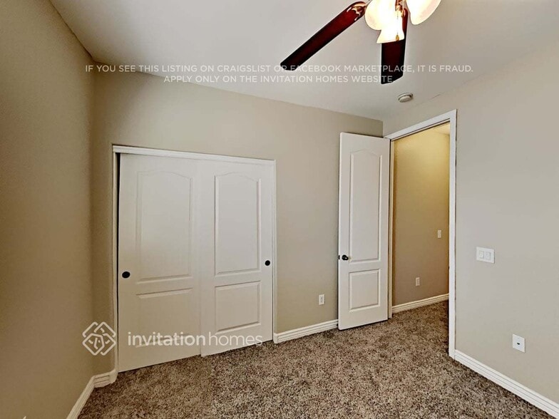 Building Photo - 9516 E Baywood Ave