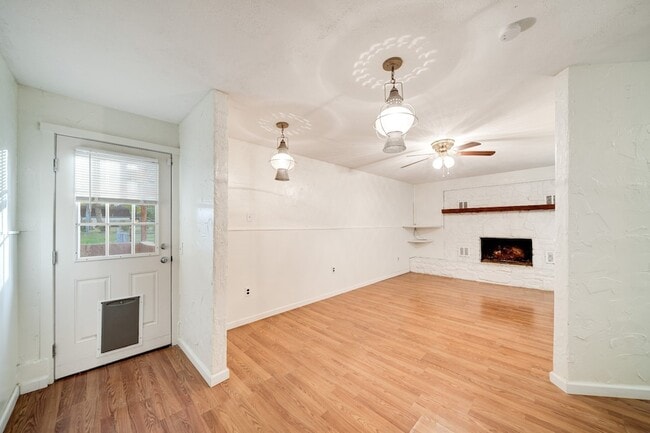 Building Photo - 106 Bluewater Dr
