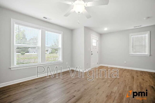 Building Photo - 8520 Chesapeake Blvd