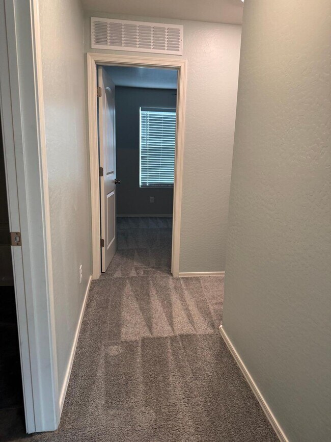 Building Photo - 16579 W Jenan Dr