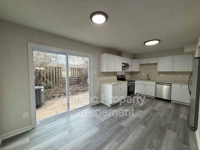 Building Photo - 406 Rann Ct