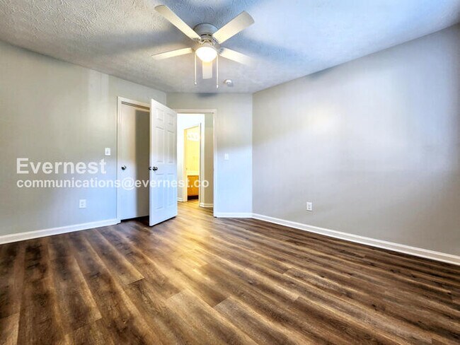 Building Photo - 944 Shiloh Ridge Run NW