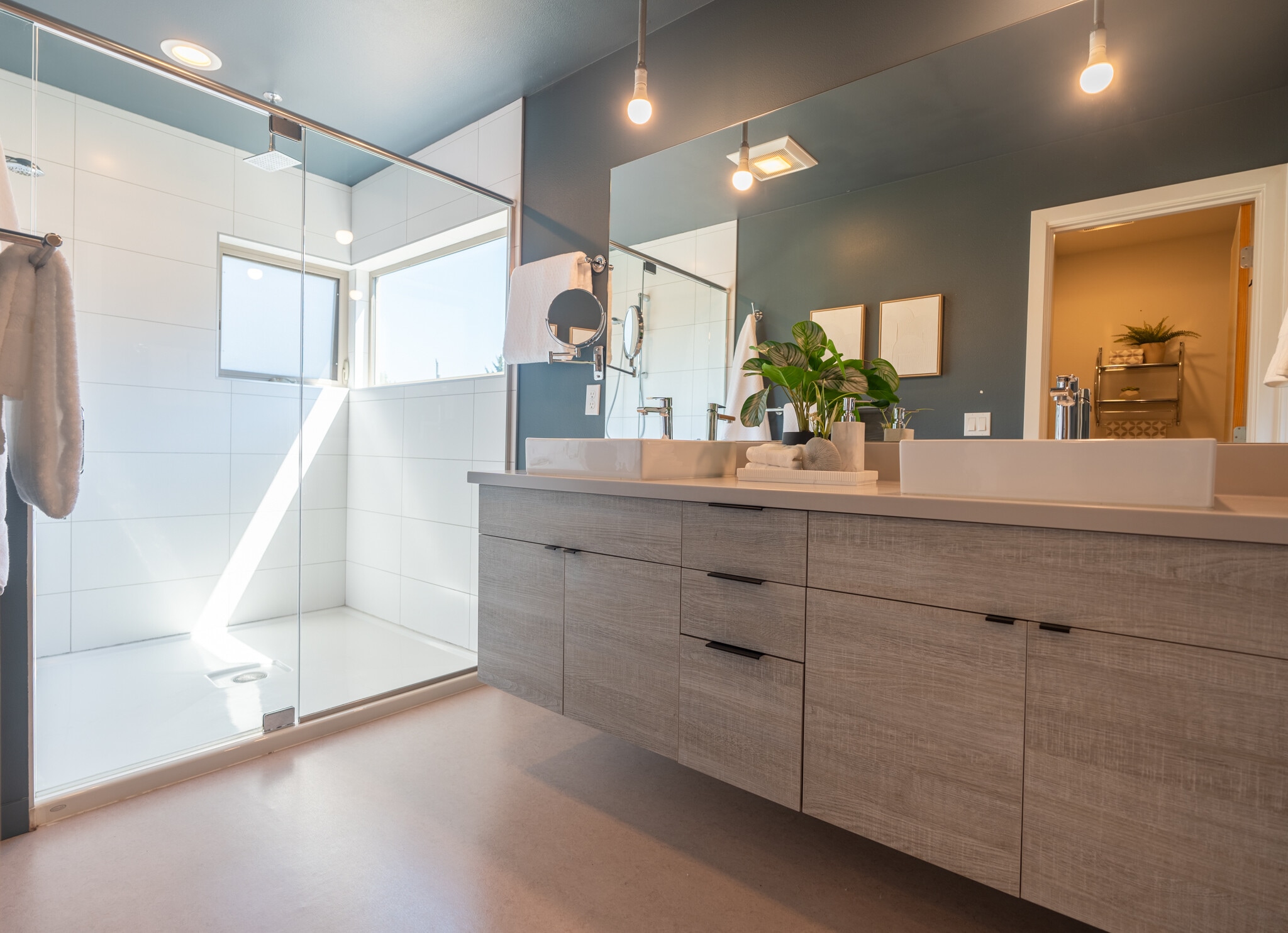 Primary bath - 424 26th Ave S