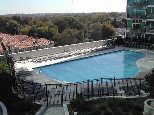 Building Photo - 923 Peachtree St NE