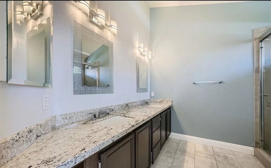 Building Photo - 3552 Kahala Bay Ln