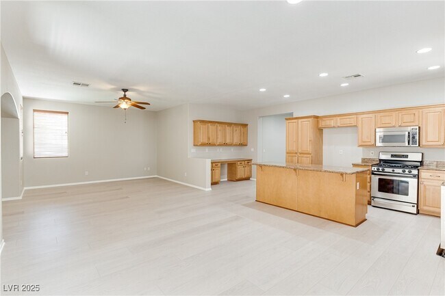 Building Photo - 1221 Sonatina Dr