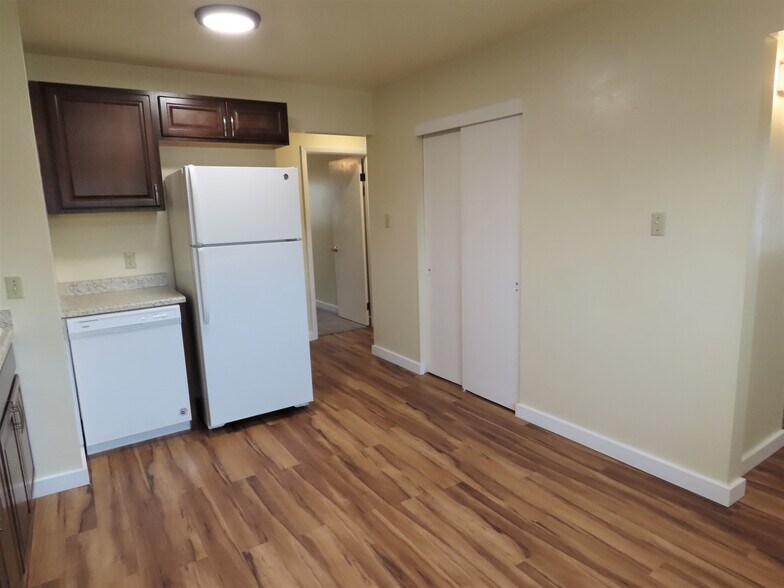 Building Photo - 1129 Darby St