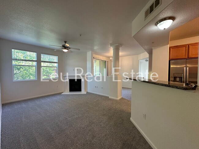 Building Photo - 900 Moon Cir