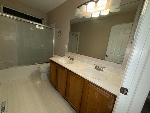 Building Photo - 54 Runkle Dr