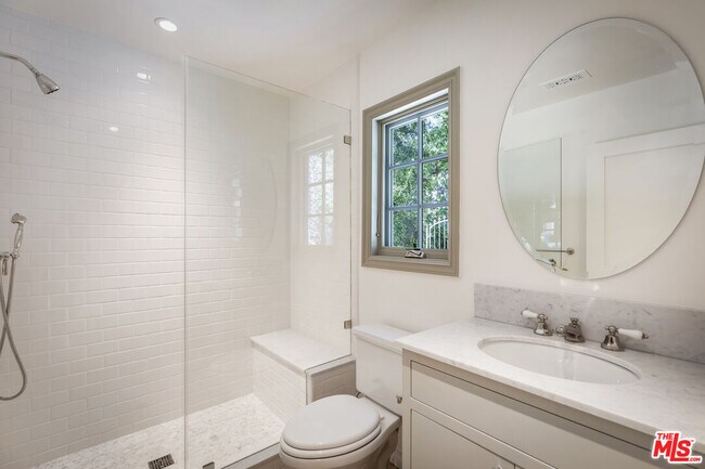 Building Photo - 3132 Belden Dr