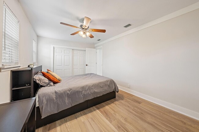 Building Photo - 12015 Colony Ave