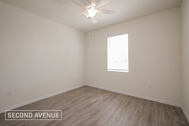 Building Photo - 2721 NW 18th Pl