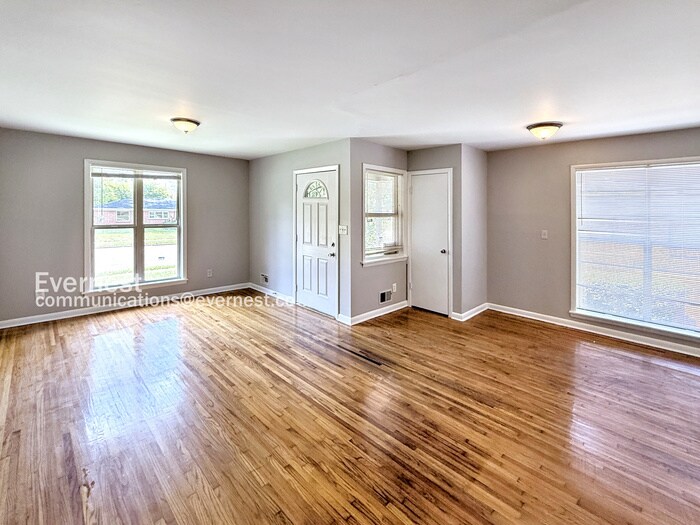 Building Photo - 8047 2nd Ave S