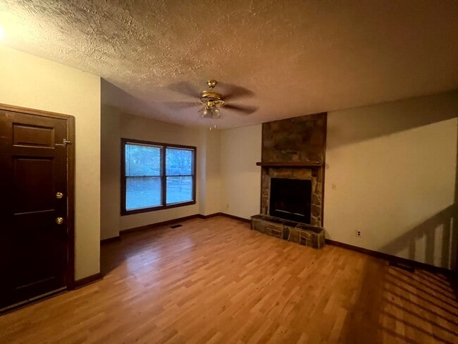 Building Photo - 7016 Maracay Ct