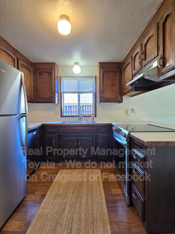 Building Photo - Hillspring Rd (1453)